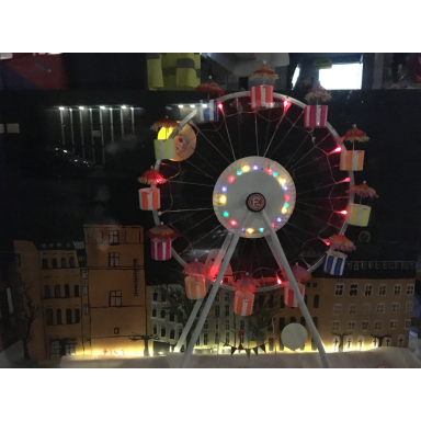 Düsseldorfer Riesenrad Selbstgebautes beleuchtetes Riesenrad als Kunstprojekt, inspiriert vom Riesenrad am Düsseldorfer Rheinufer zur Weihnachtszeit.